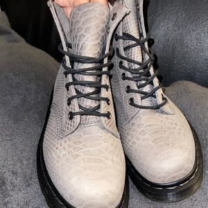 Dr Martens 1460 Gray Python Suede Boots Size 9 Women Like New RARE / Vintage